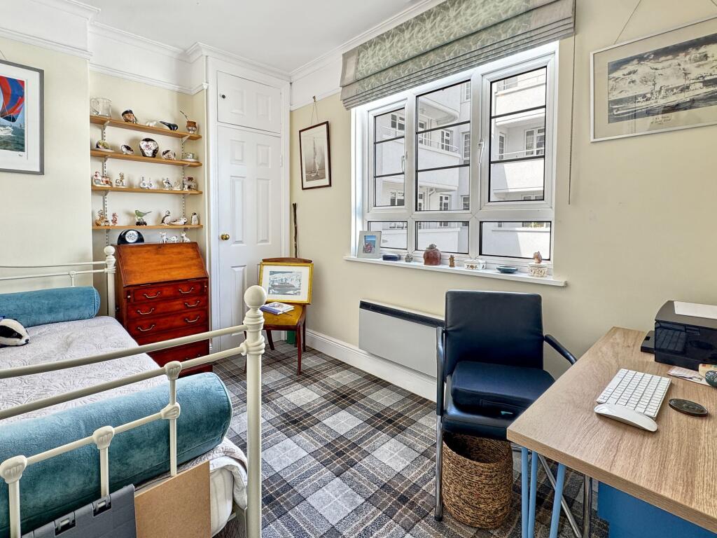 Apartment in Cowes, Isle of Wight - More
