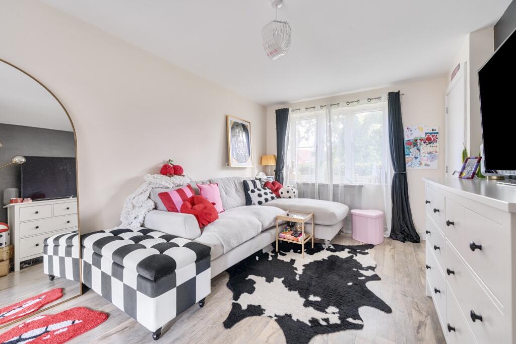 House in Weston-super-Mare, Locking Castle - More