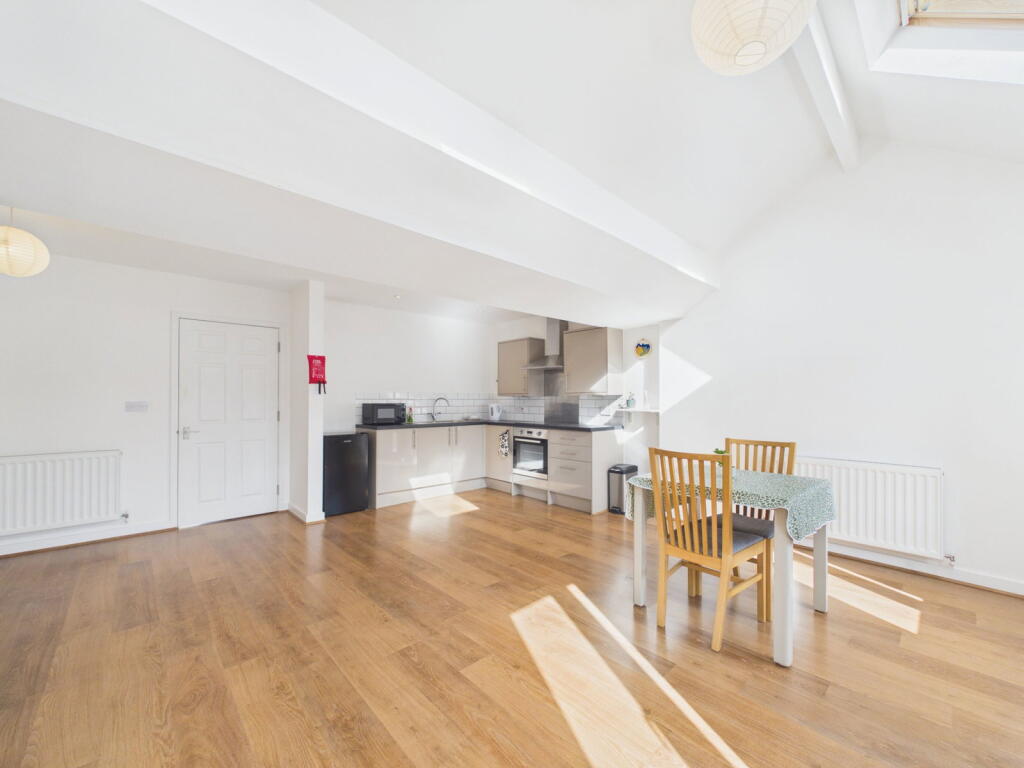 Apartment in Bristol, Windmill Hill, Redcliffe - View 5