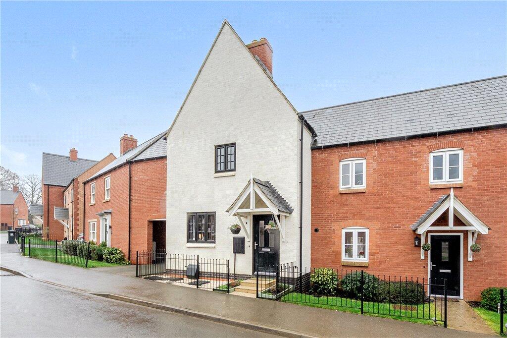 3-bed terraced on Redcar Road, Towcester, Northamptonshire, NN12, £350,000