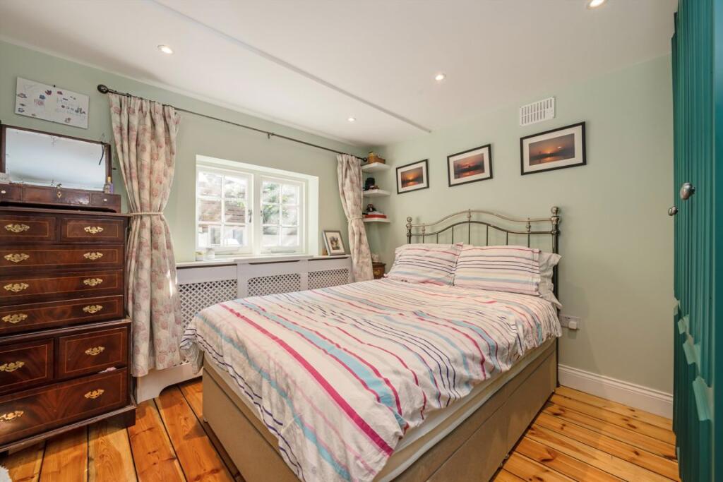 Apartment in London - More