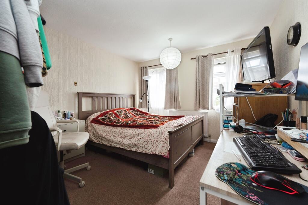 House in Watford - View 5
