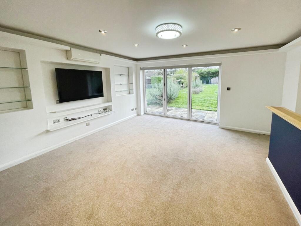 House in Basingstoke and Deane, Basingstoke - View 3