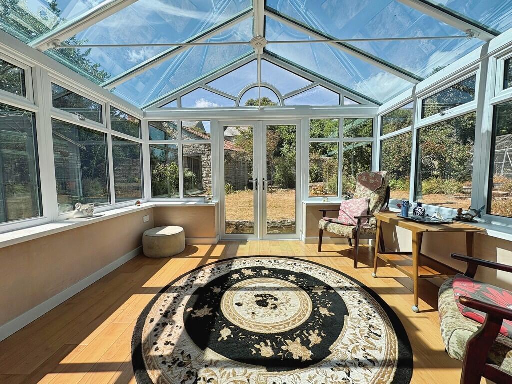House in Kingsdon - View 5