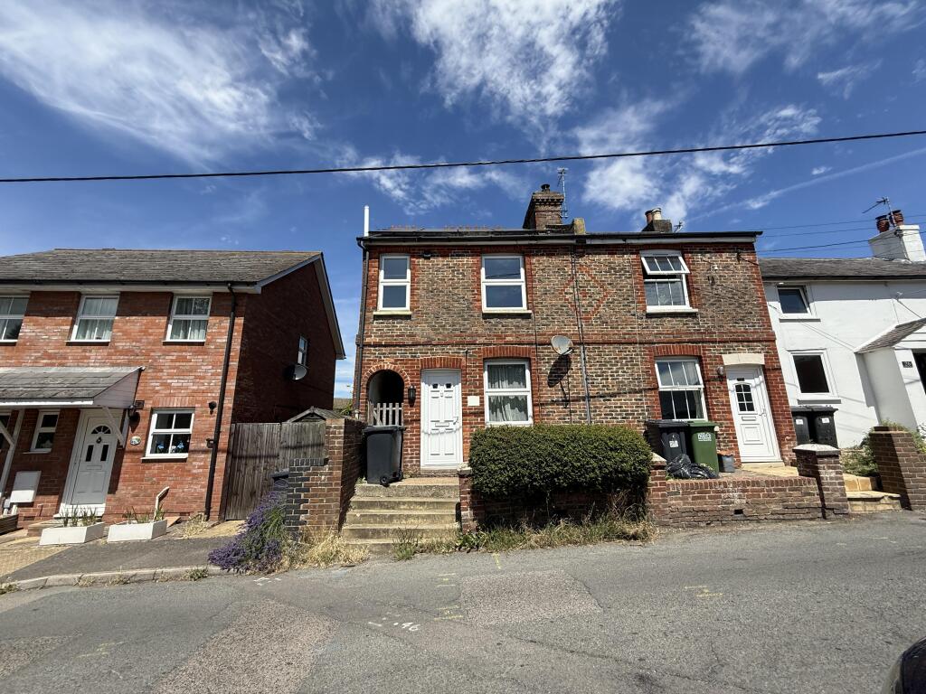Main image of property: 30 Bellbanks Road, Hailsham, East Sussex, BN27