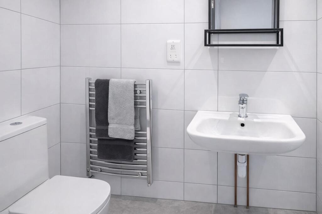 1 bedroom house share for rent
