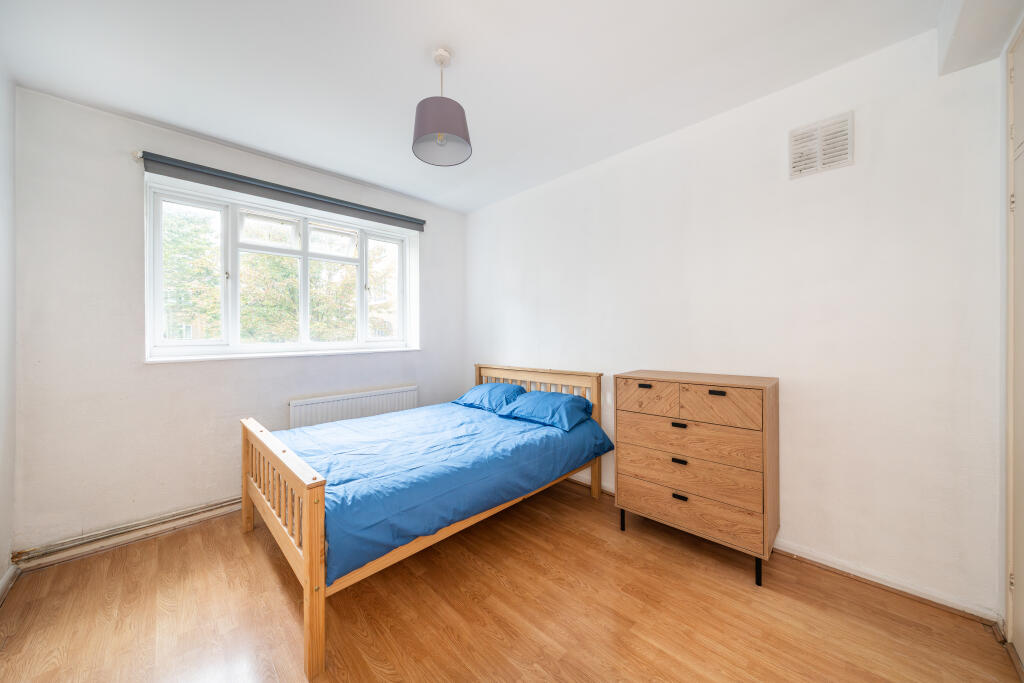 Apartment in London - More