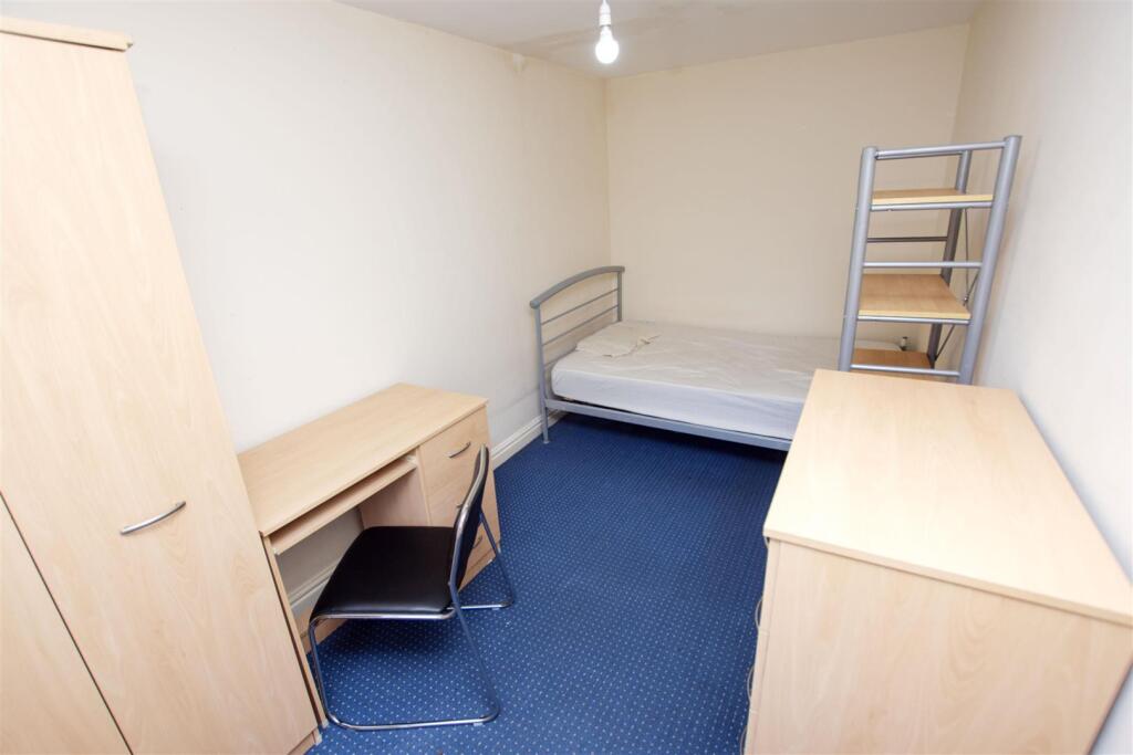 5 bedroom house for rent
