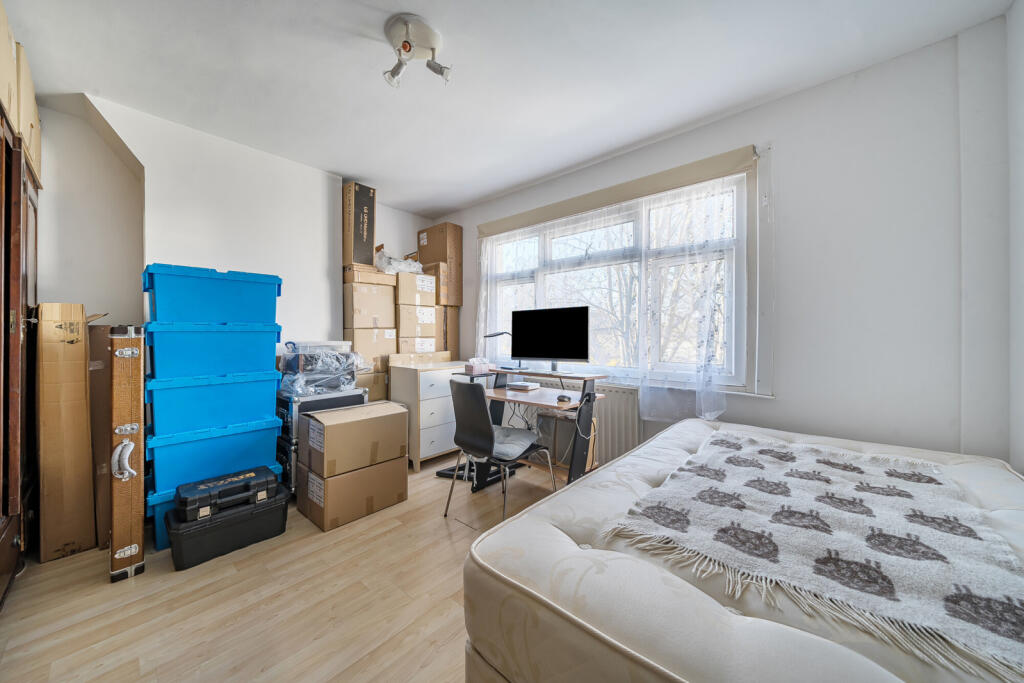 Apartment in London - More