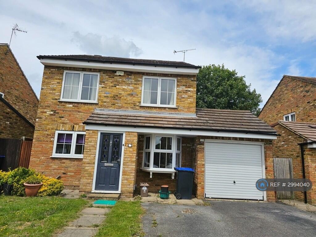 Main image of property: Sands Farm Drive, Burnham, Slough, SL1