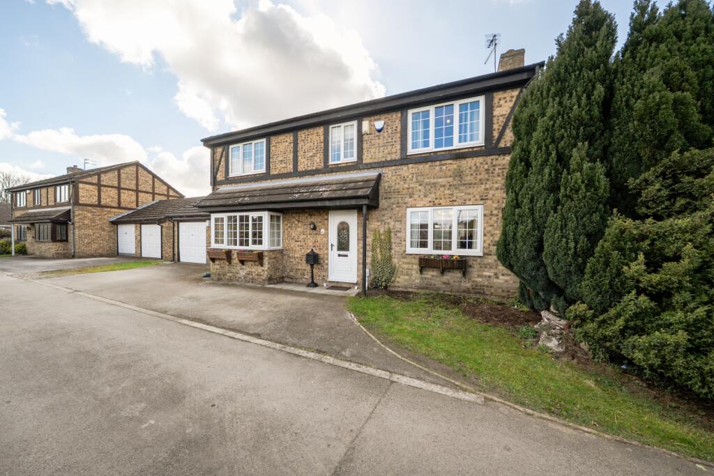 Main image of property: Ashdene Close, Willerby, HU10