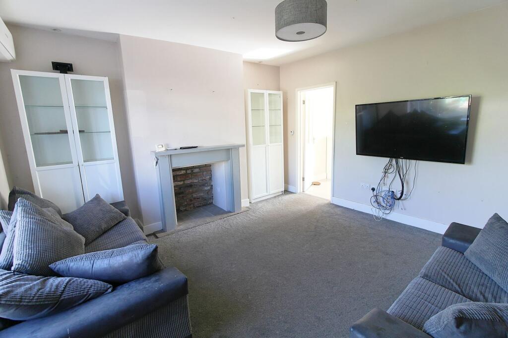 House in Oadby and Wigston, Leicestershire - View 3