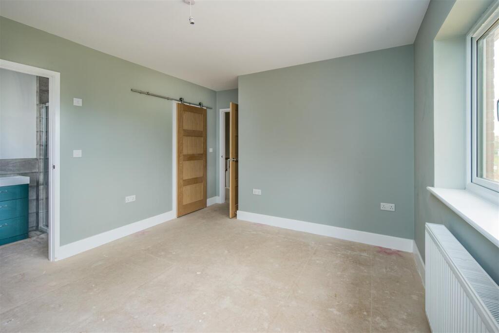 House in Cowes, Medham - More