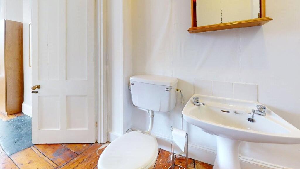 7 bedroom maisonette for rent