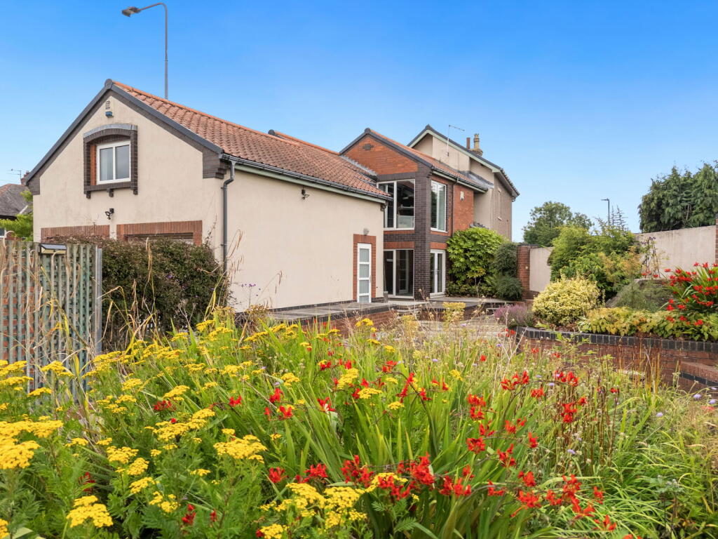 Wetherby, Deighton Bar, LS22 photo 4