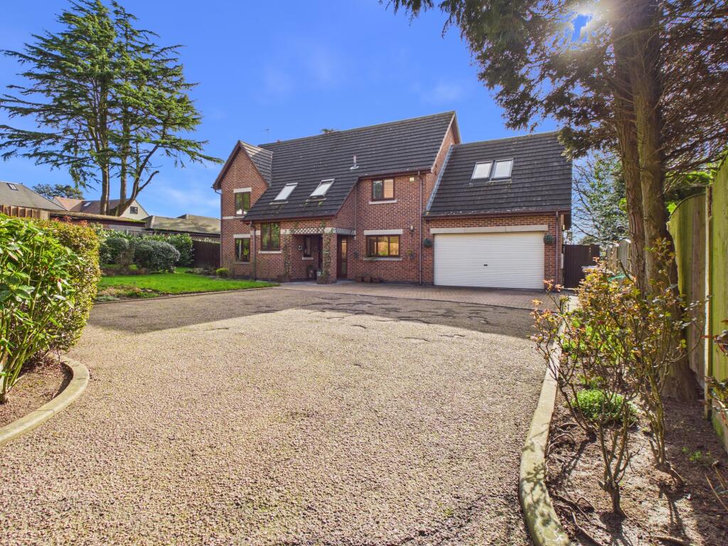 Main image of property: Warwick Avenue, Littleover