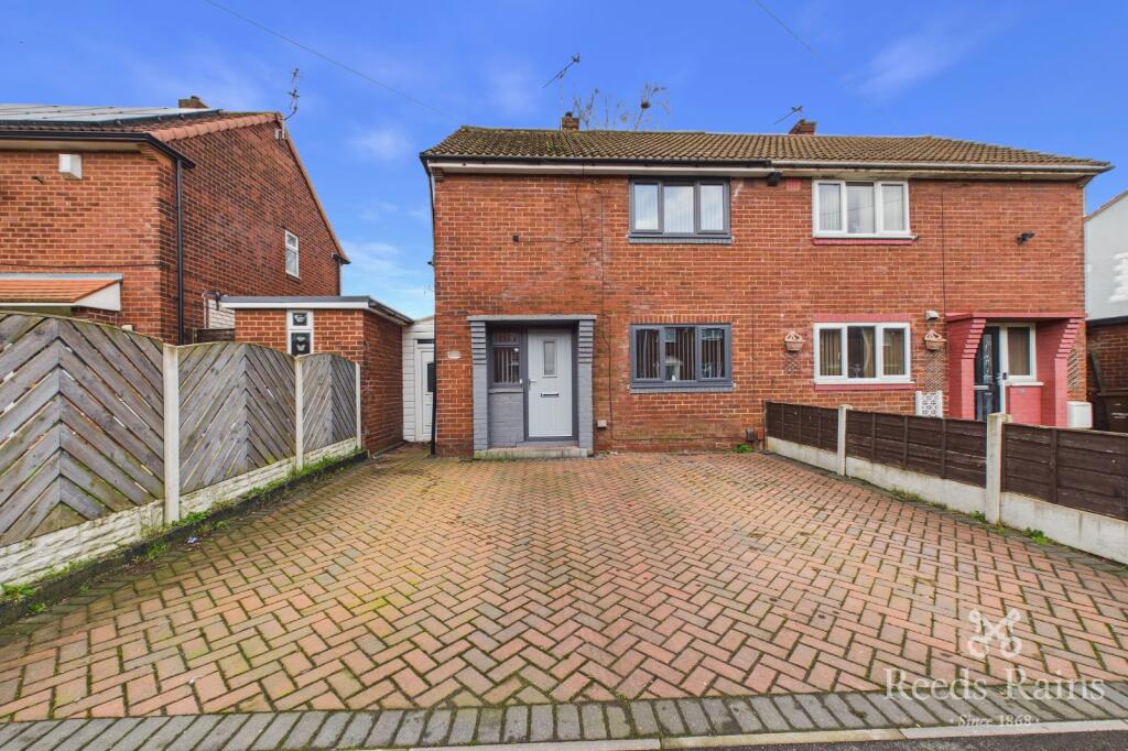 2-bed semi-detached on Arnside Crescent, Castleford, West Yorkshire, WF10, £125,000
