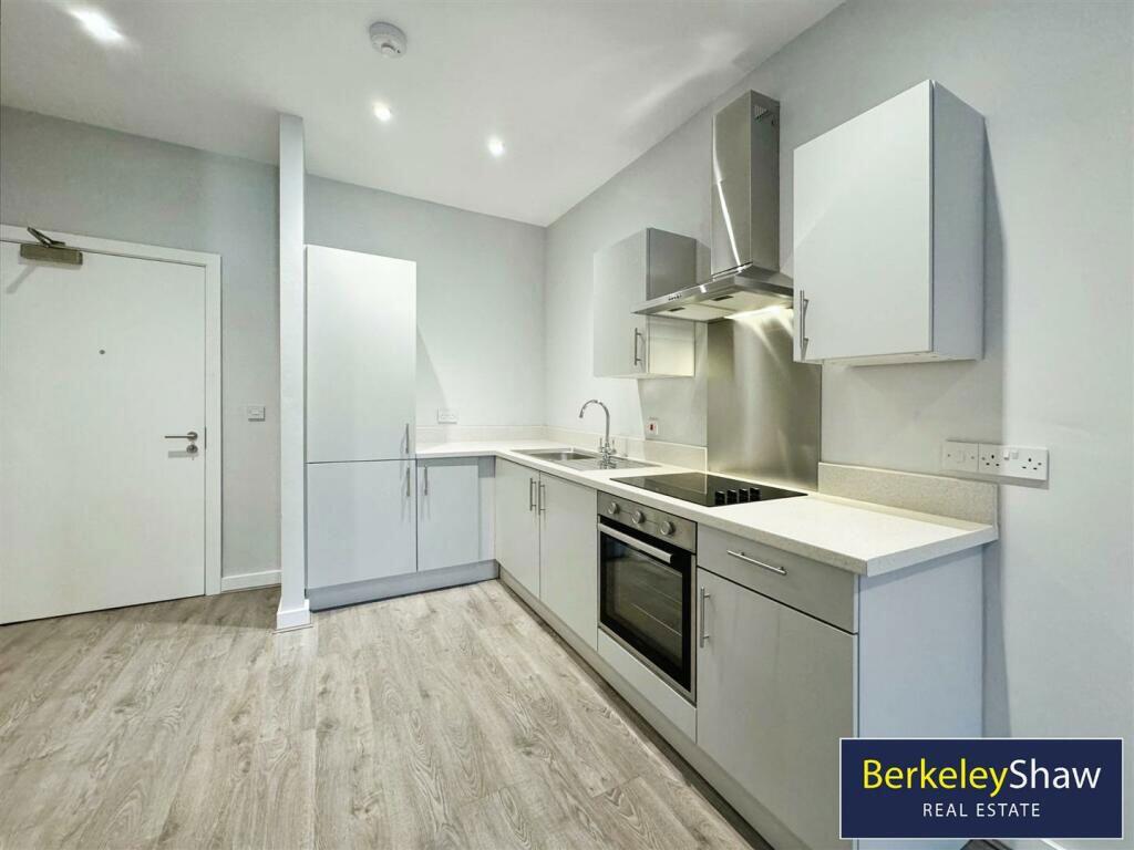Apartment in Sefton, Waterloo - View 2