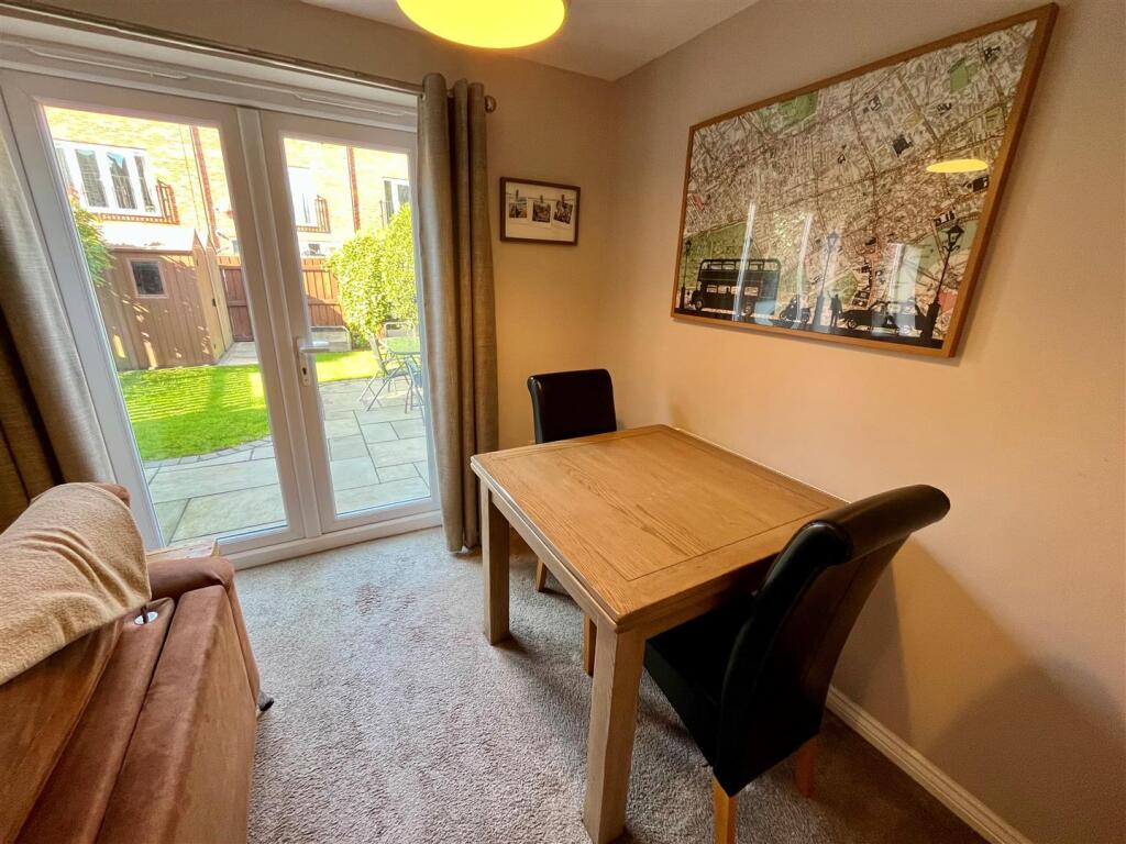 House in Hull - View 5