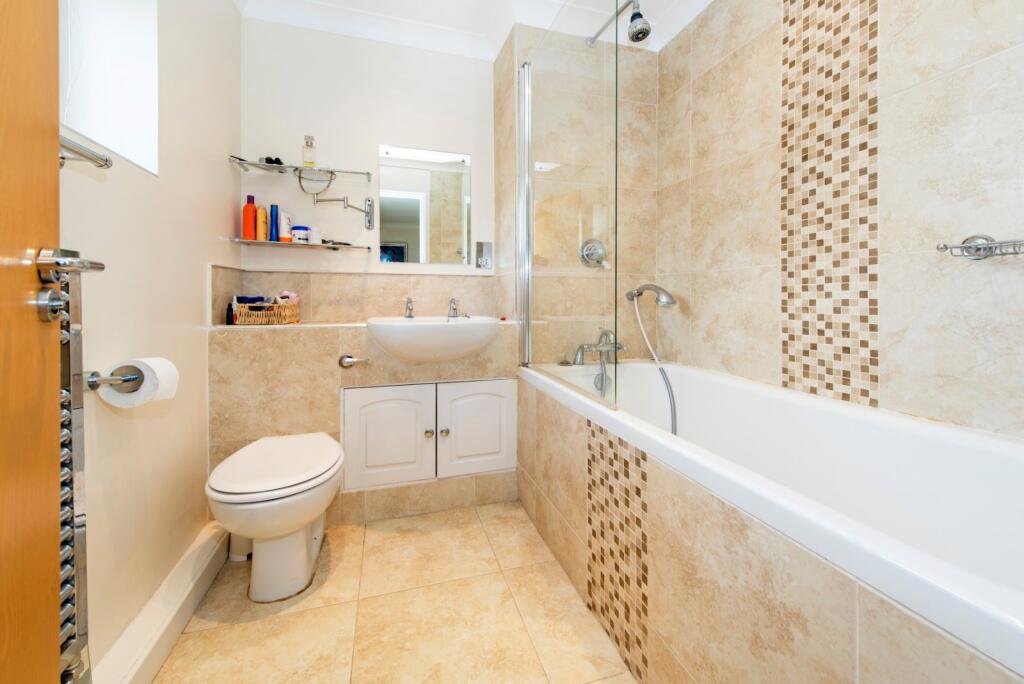 Apartment in London - View 5