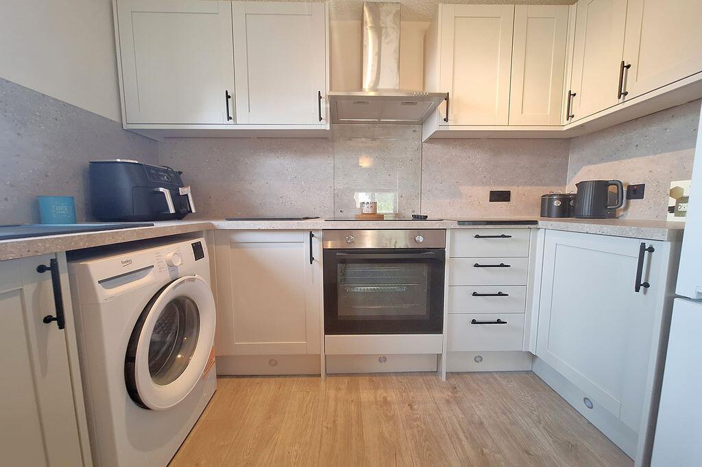 Apartment in Bristol, St Georges - More