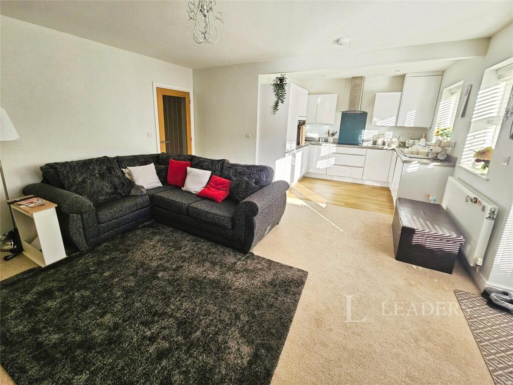 Moorfield Crescent, Sandiacre, Nottingham photo 3