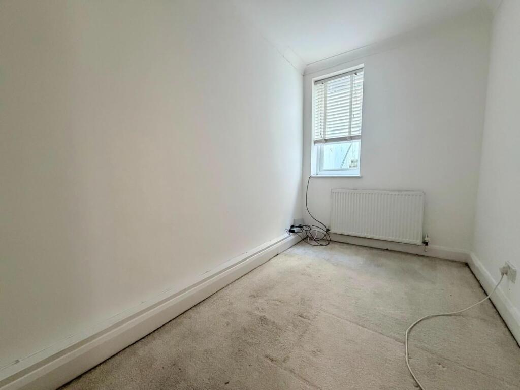 Apartment in Hove, Aldrington - More