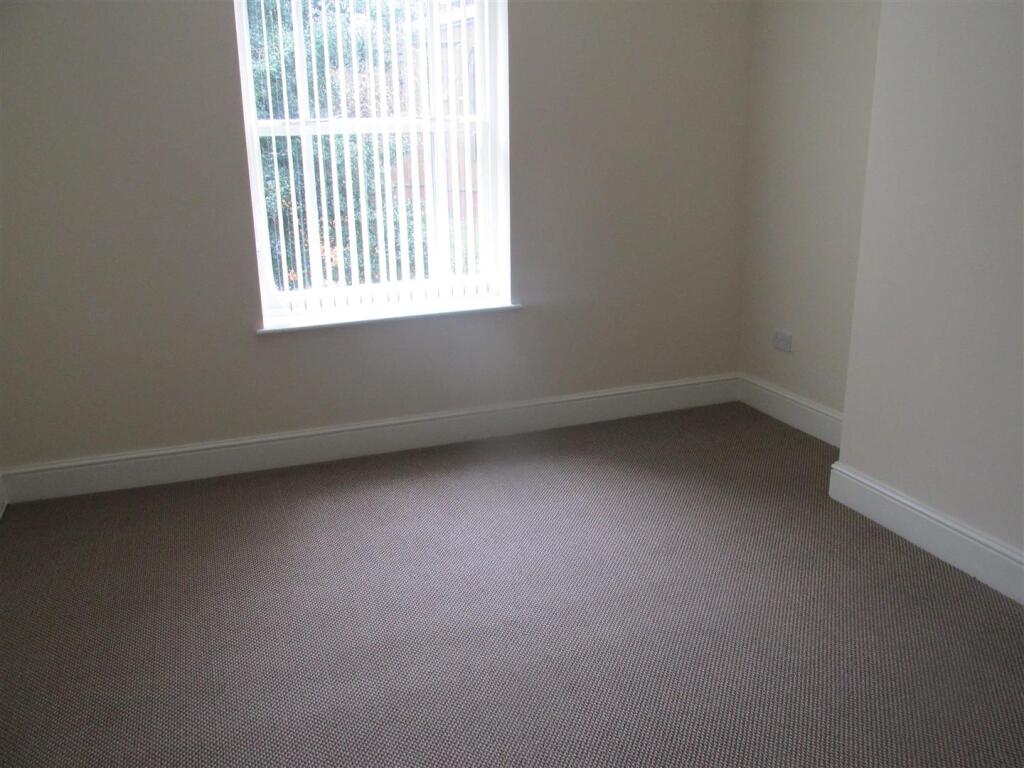 Main image of property: Flat 3 16 Church SquareOldbury