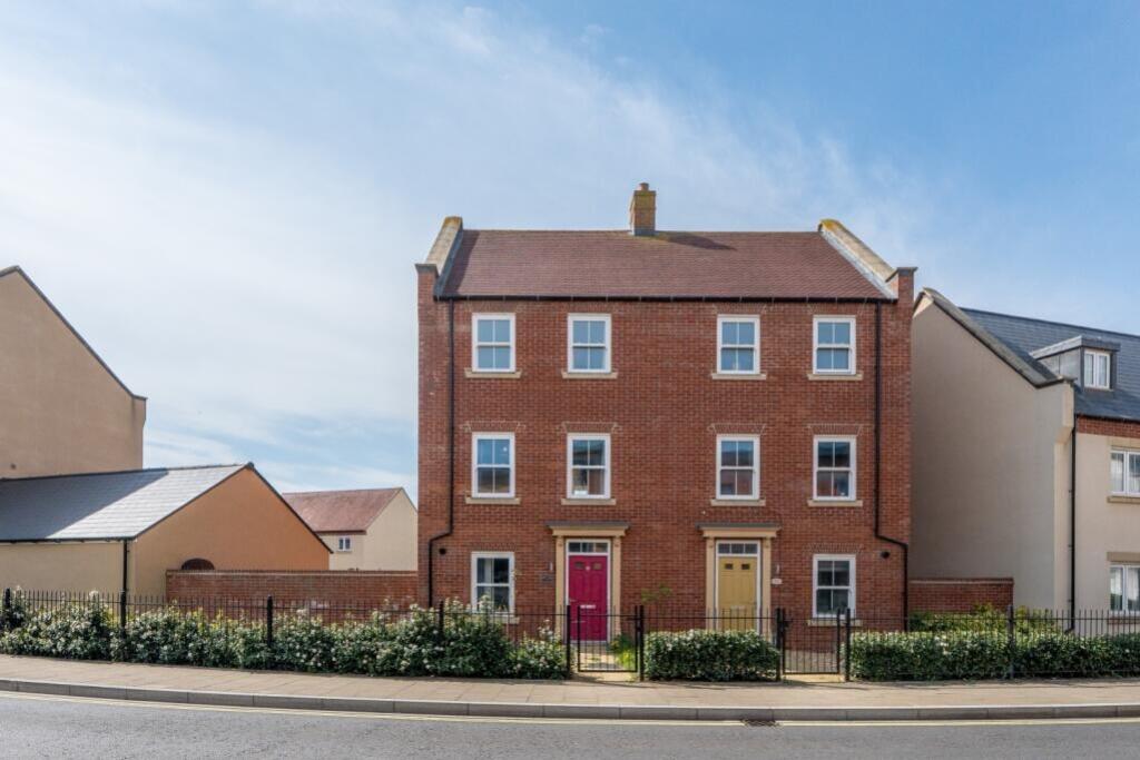 Main image of property: Whitelands Way, Bicester, Oxfordshire, OX26 