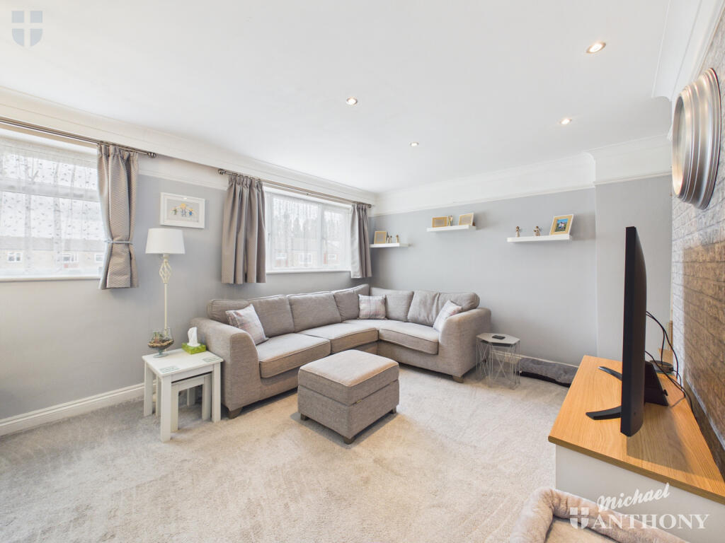 Apartment in Aylesbury, Buckinghamshire - View 2