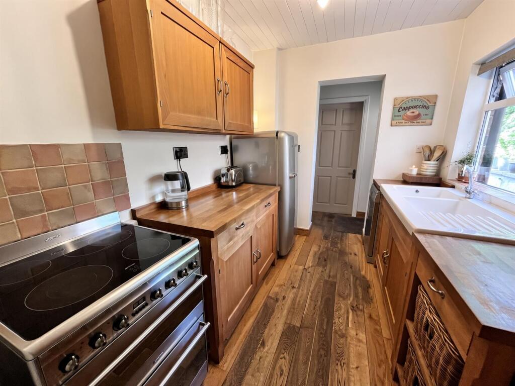 House in Wilmslow, Morley - View 5
