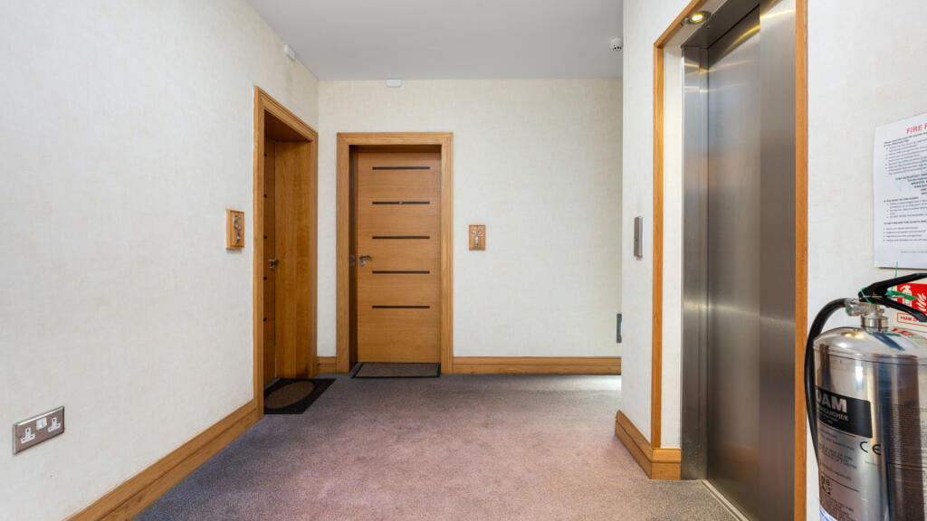 Apartment in Onchan - View 4