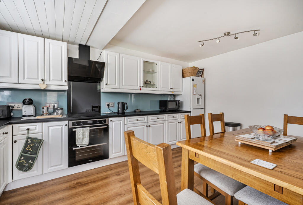 House in Oldland Common, Longwell Green, Oldland - View 4