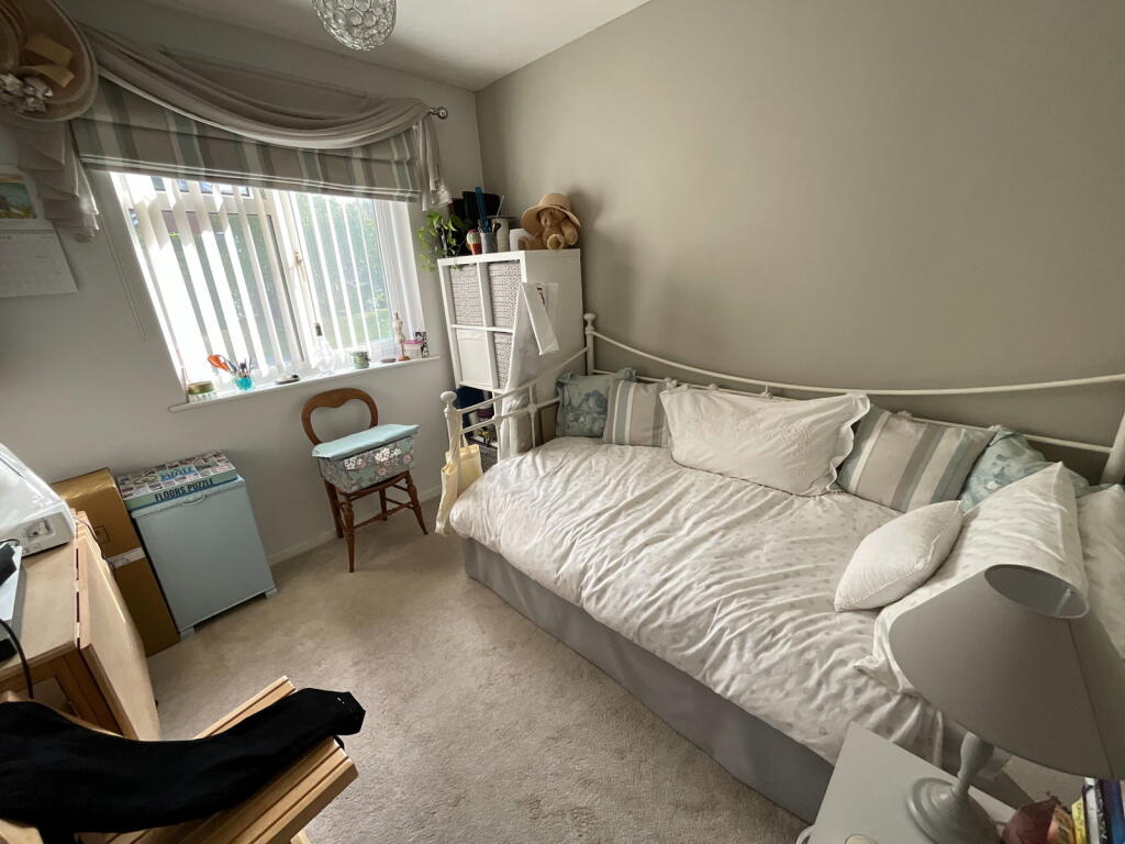 Apartment in Dudley, West Midlands - View 5