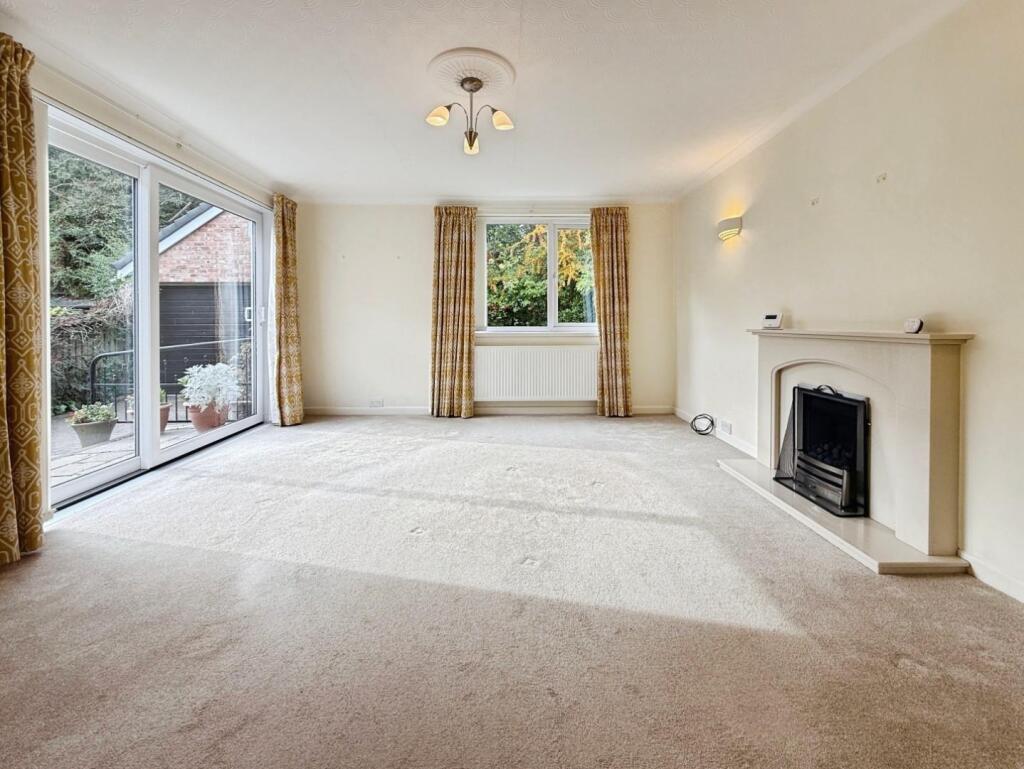 Ripley Avenue, Cheadle Hulme photo 3