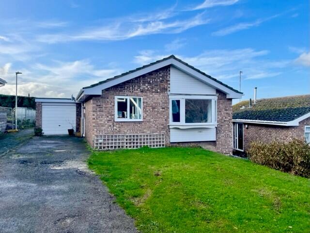 Main image of property: Ffordd Uchaf, Colwyn Bay, LL28 5YB