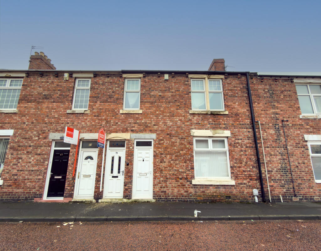 Main image of property: 71 Queen Street, Birtley, Chester le Street, County Durham DH3 1EB