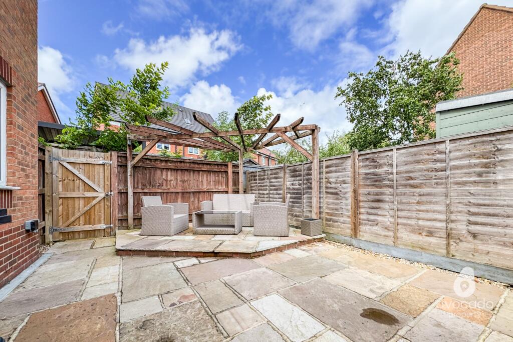 Gloucester Avenue, Shinfield, RG2 - View 2
