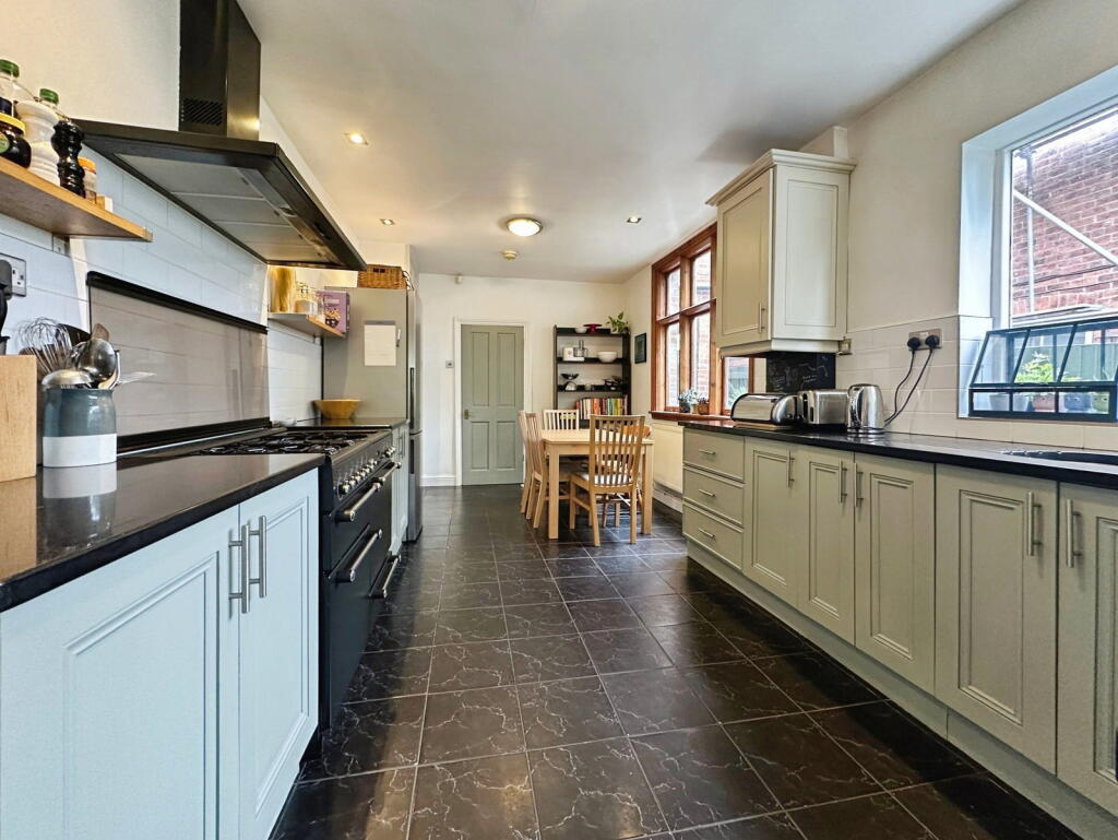 House in Wolverhampton, Tettenhall - More