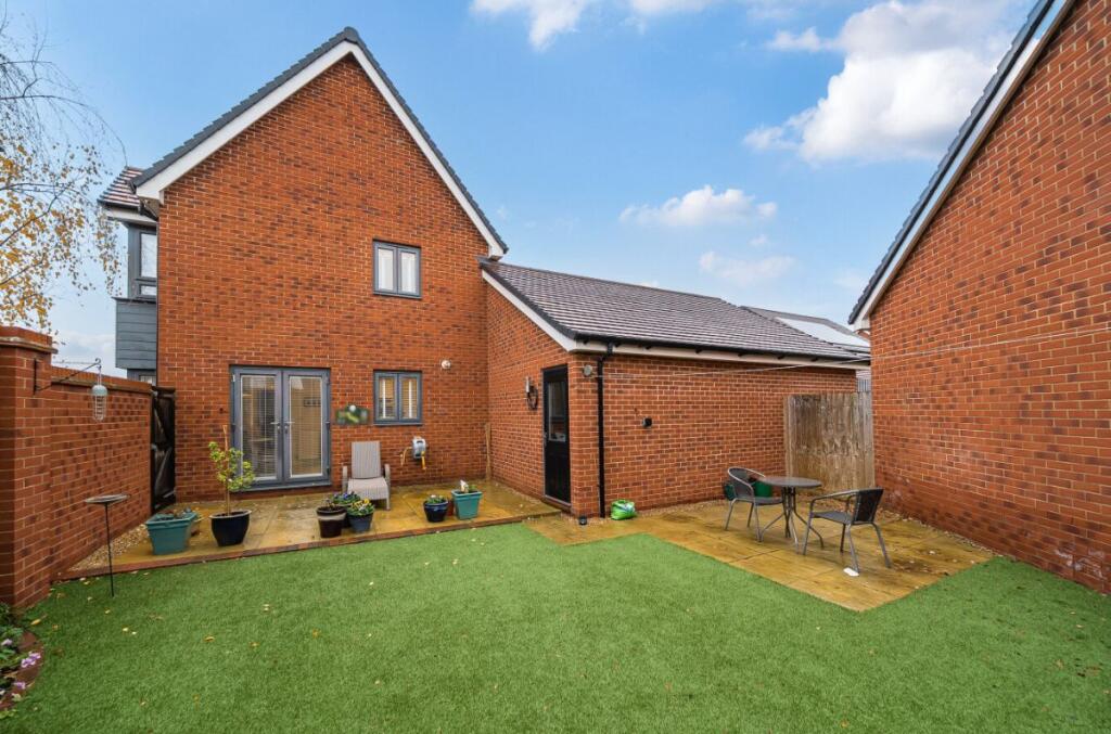 Duncombe Drive, Wootton,  photo 4