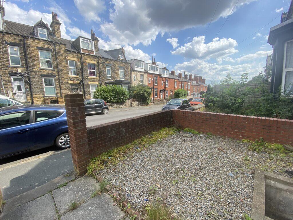 6 bedroom terraced house for rent