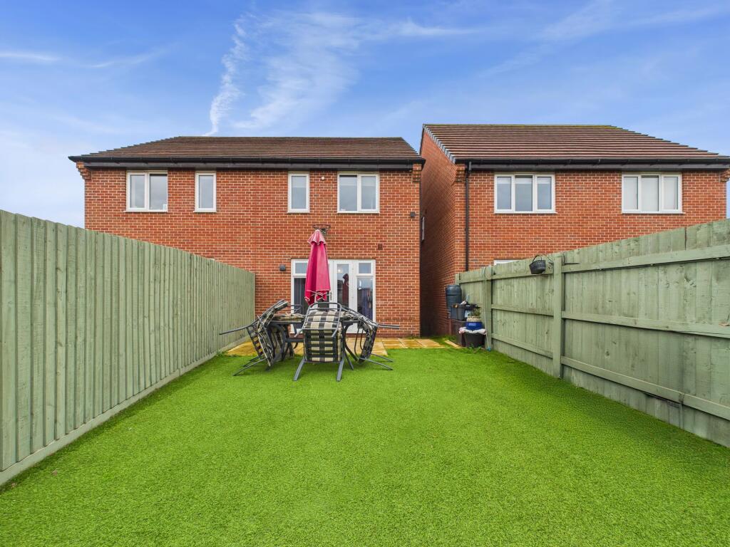 Shaldon Close, Mapperley, Nottingham photo 4