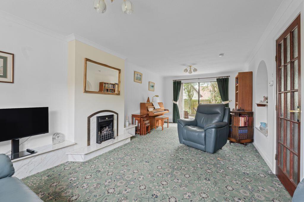32 Vinefields, Pencaitland, EH34 5HD photo 4