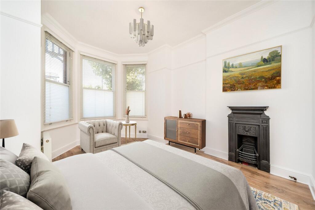 Apartment in London - View 5