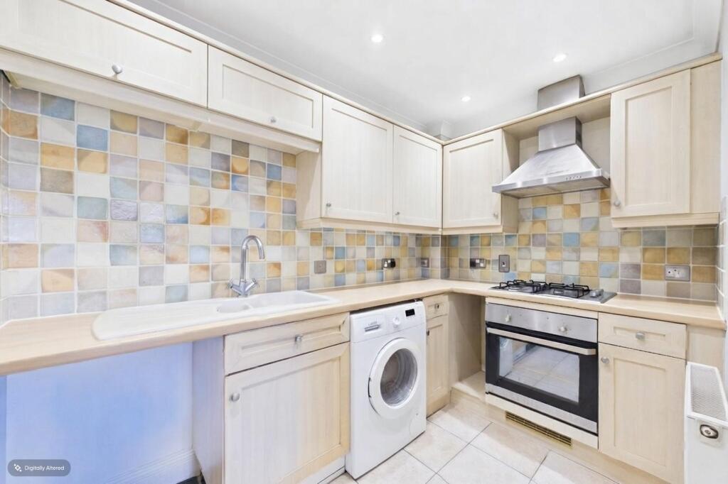 Apartment in Colchester, Stanway - View 4