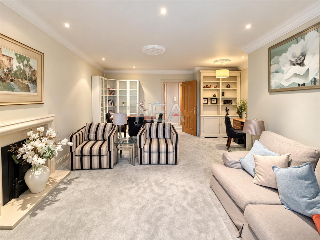 Apartment in Reading - More