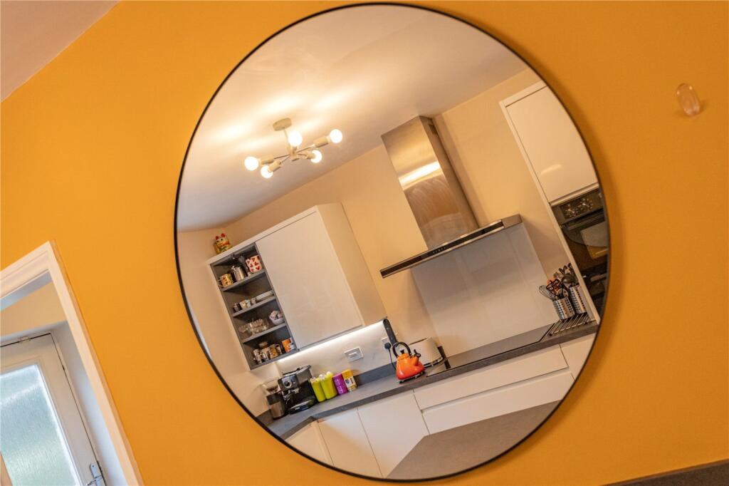 Rosebay Close, Royton, Oldham, Greater Manchester, OL2 photo 2
