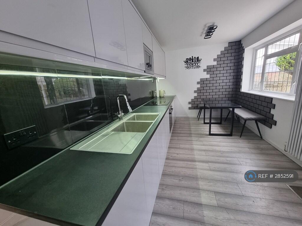 Additional image 4 of Branch Road, St Albans, AL2