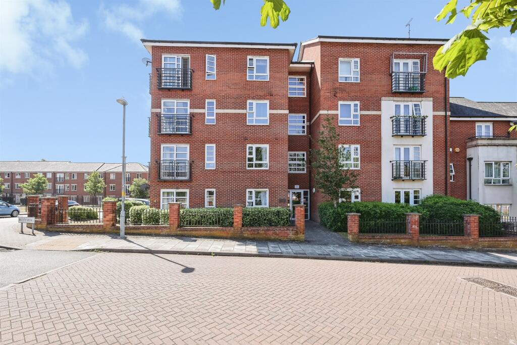 House in Birmingham, Stockland Green - View 3