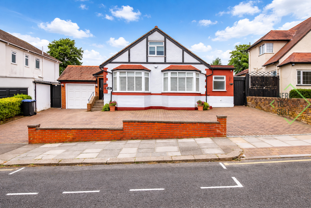 Main image of property: Oak Avenue, Enfield, Greater London